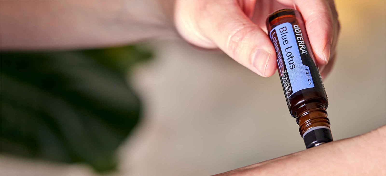 ドテラ　ブルーロータス Blue Lotus Touch | doTERRA Essential Oils